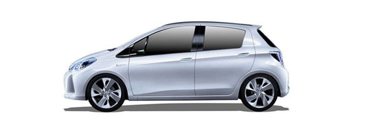 TOYOTA_YARIS_(_P15_)