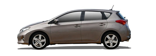 TOYOTA_AURIS_(_E18_)